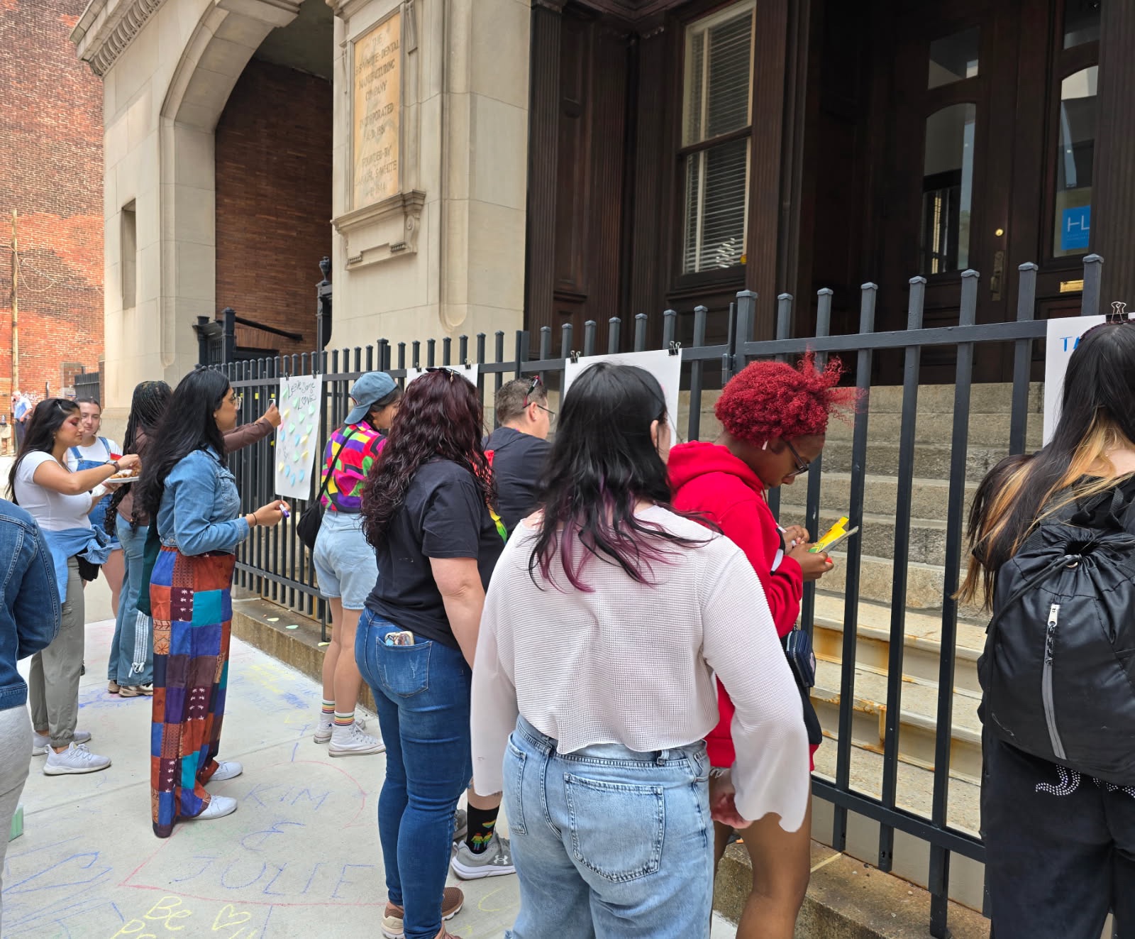 Public Engagement Along the Sidewalk